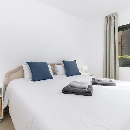 Home2book Cozy With Pool & Gym, Corralejo Apartment