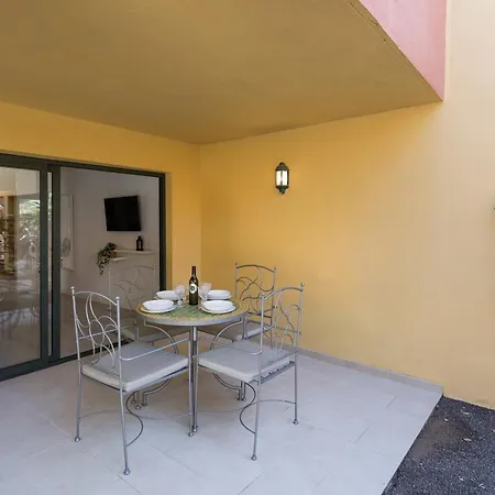 Home2book Poolside & Terrace Retreat, Corralejo * La Oliva
